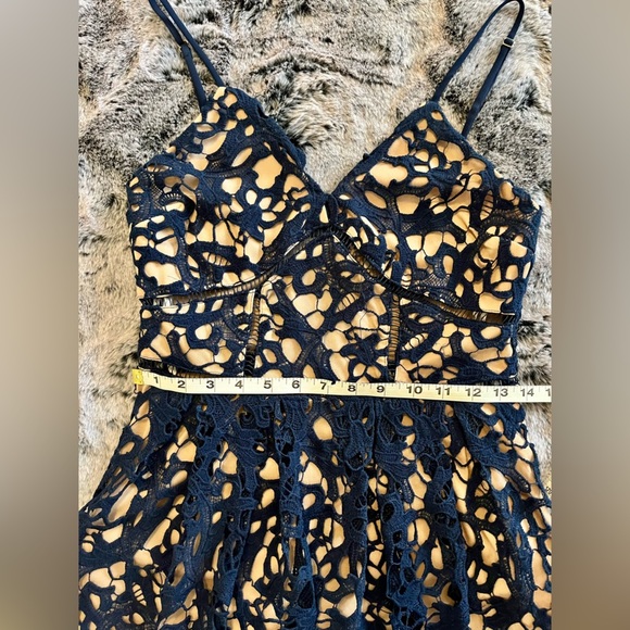 The Clothing Co ELEGANT NAVY BLUE LACE ANKLE-LENGTH MIDI DRESS Medium​ - Picture 11 of 15